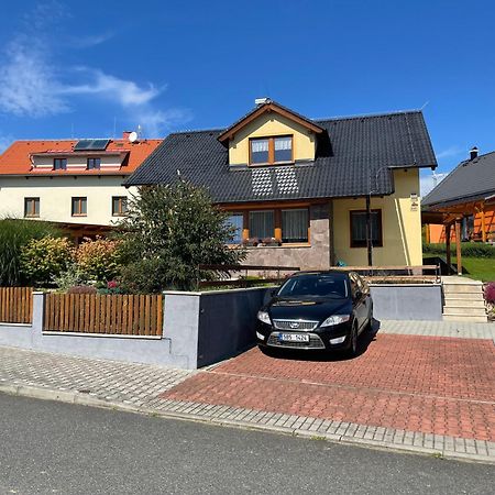 Apartman U Kovaru Kasperske Hory Buitenkant foto