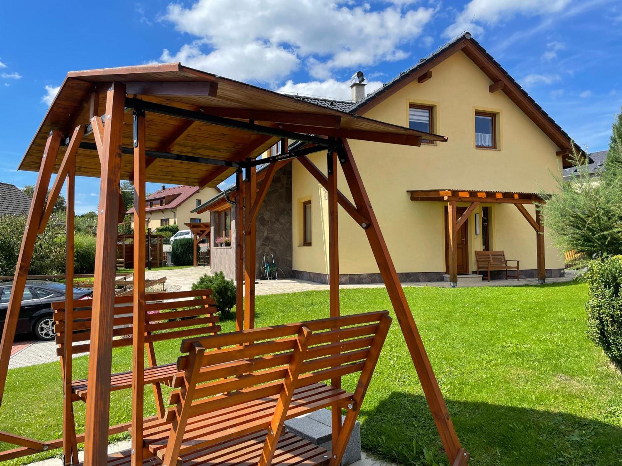Apartman U Kovaru Kasperske Hory Buitenkant foto