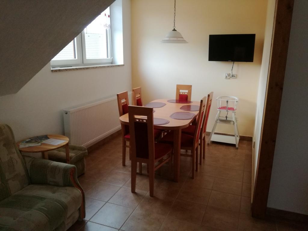Apartman U Kovaru Kasperske Hory Buitenkant foto